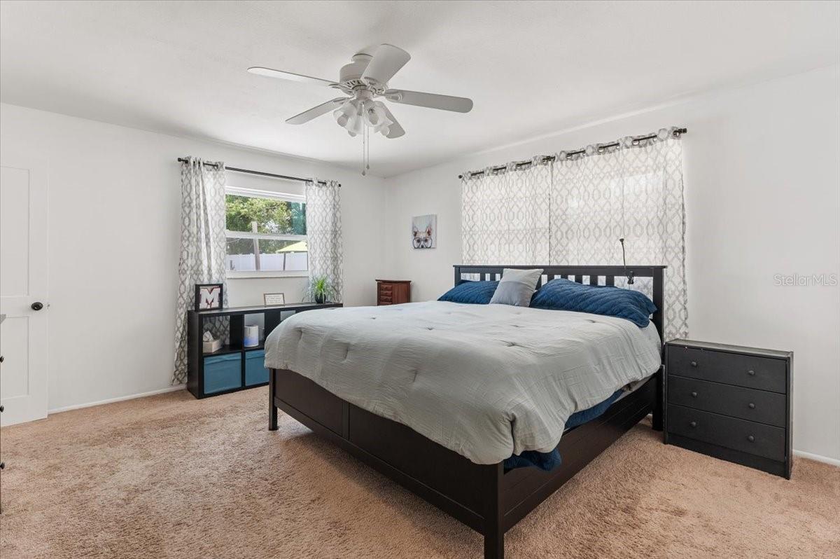 PINE LAKES - Residential
