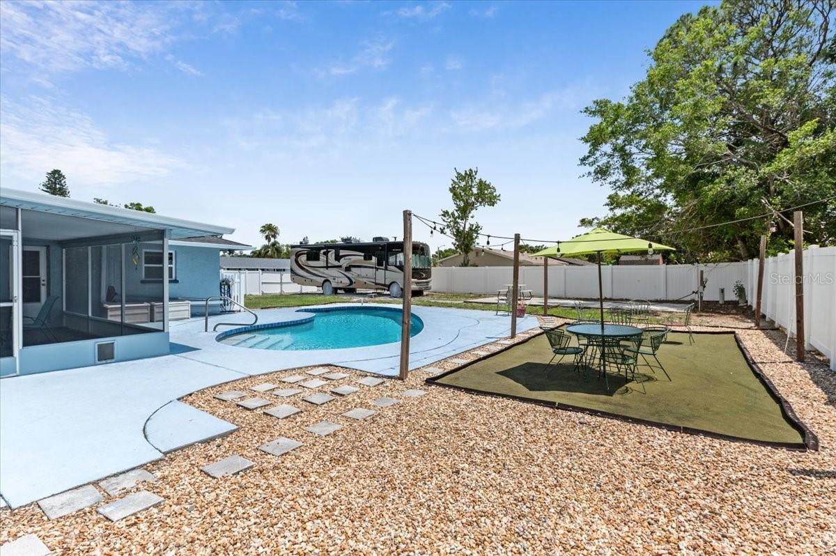 PINE LAKES - Residential
