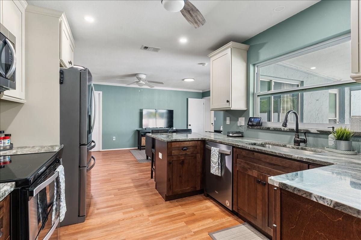 PINE LAKES - Residential