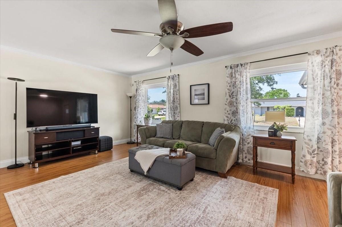 PINE LAKES - Residential
