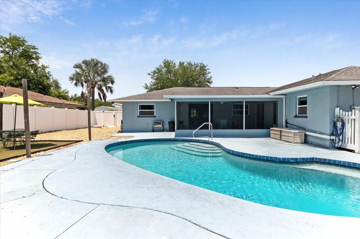 PINE LAKES - Residential