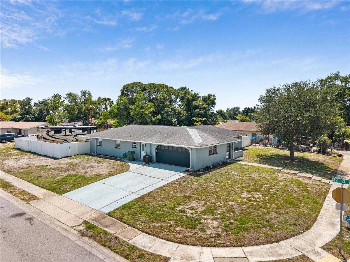 PINE LAKES - Residential