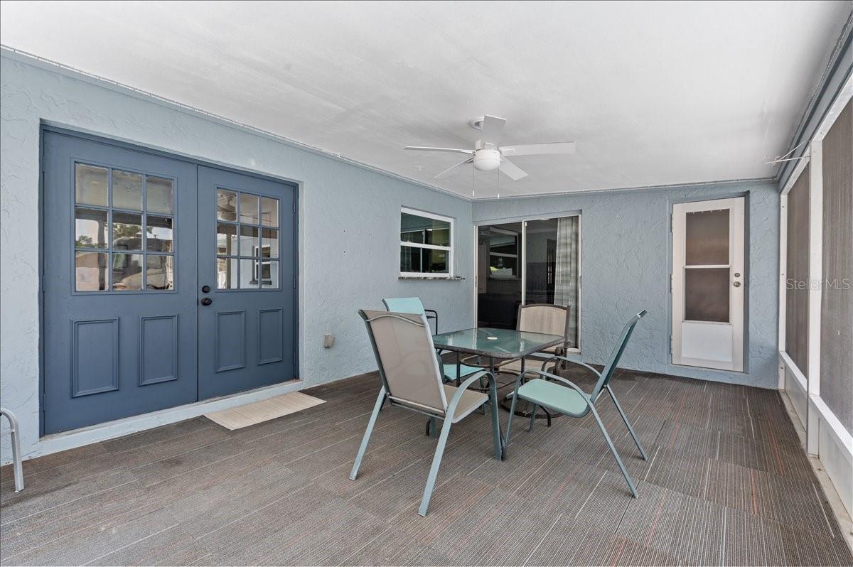 PINE LAKES - Residential