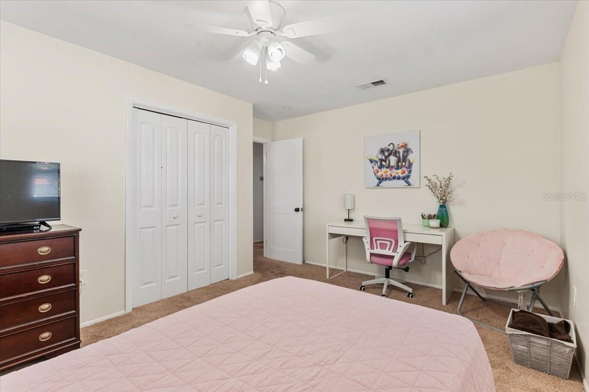 PINE LAKES - Residential