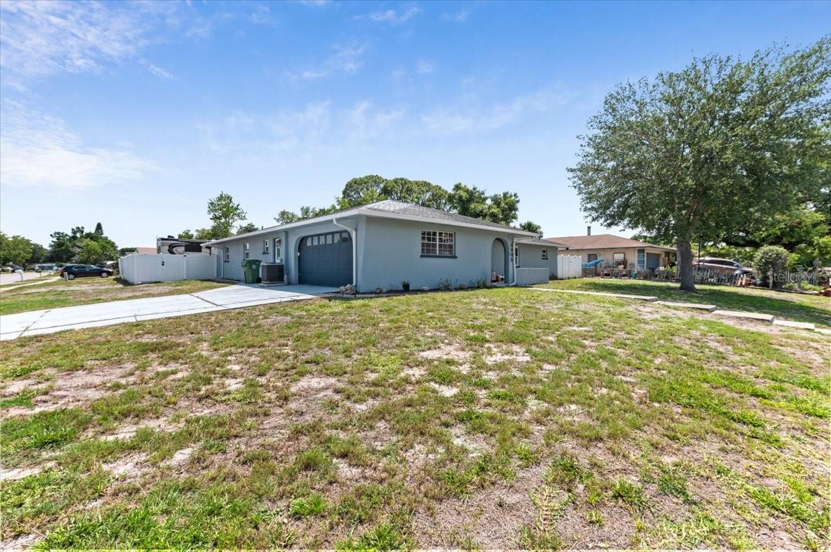 PINE LAKES - Residential