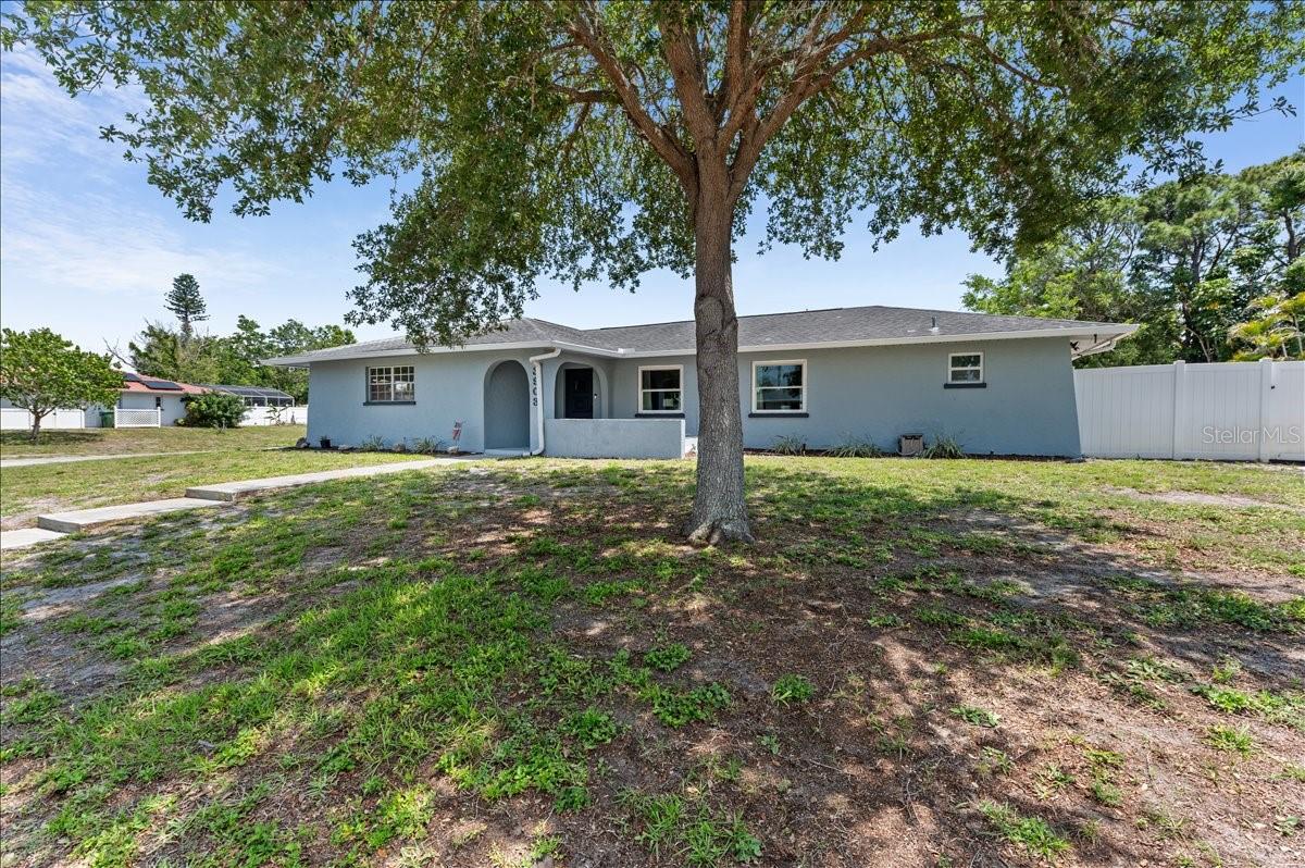 PINE LAKES - Residential
