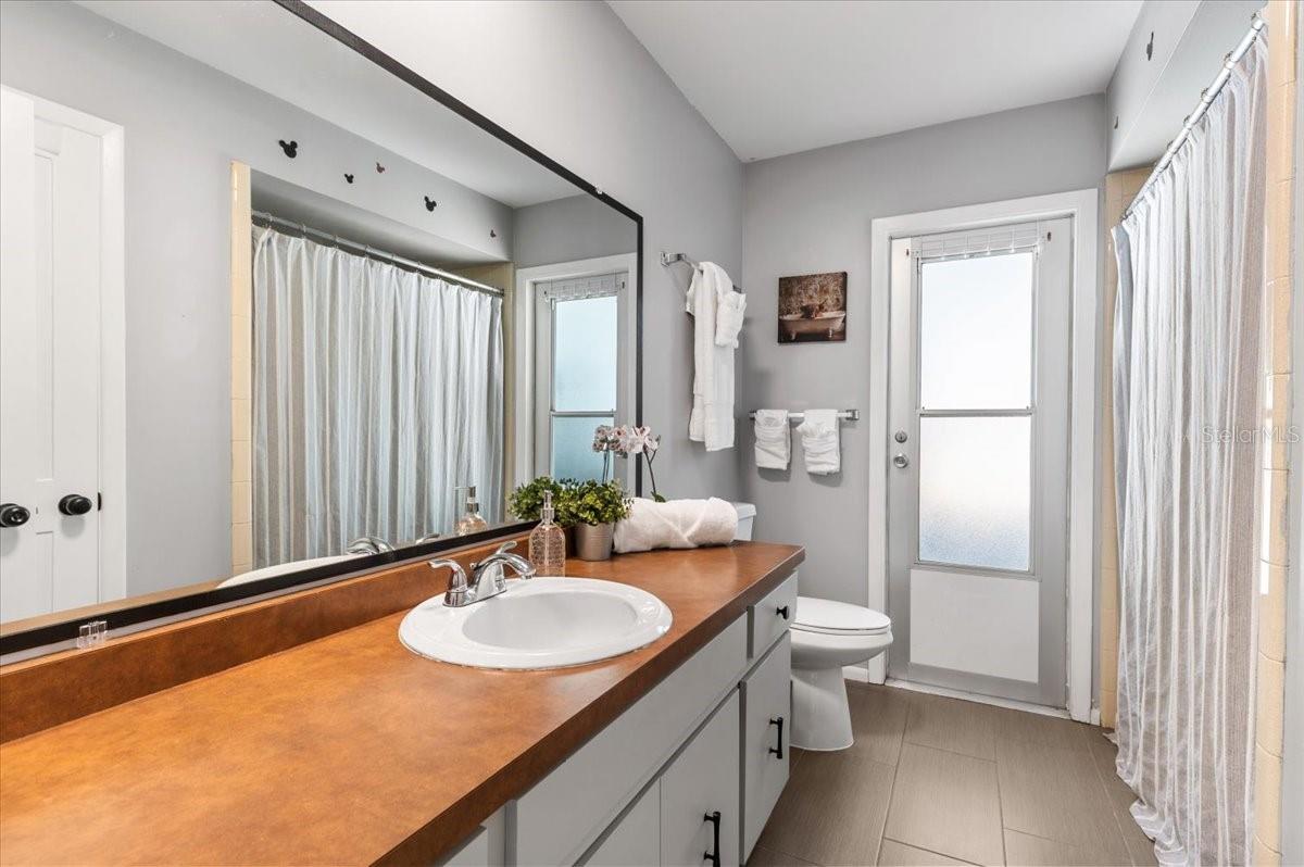 PINE LAKES - Residential
