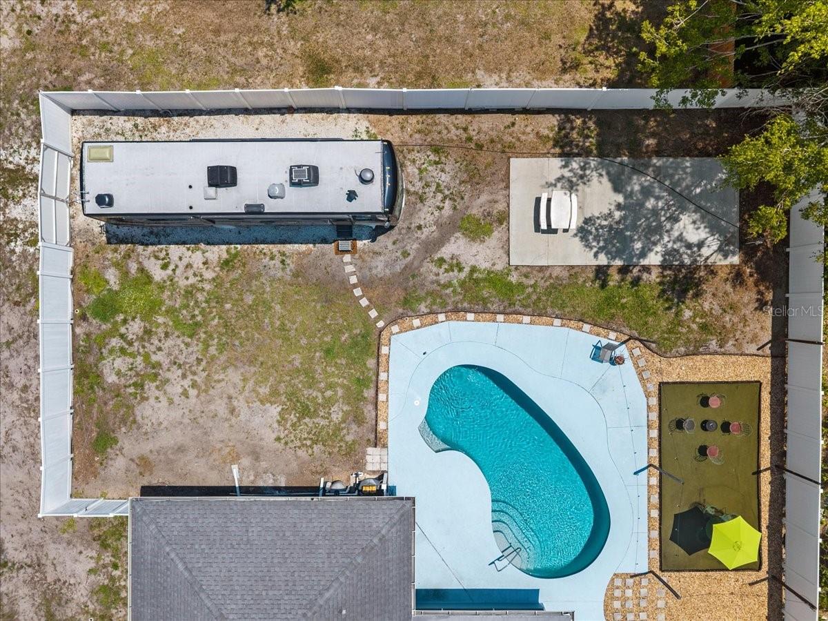 PINE LAKES - Residential