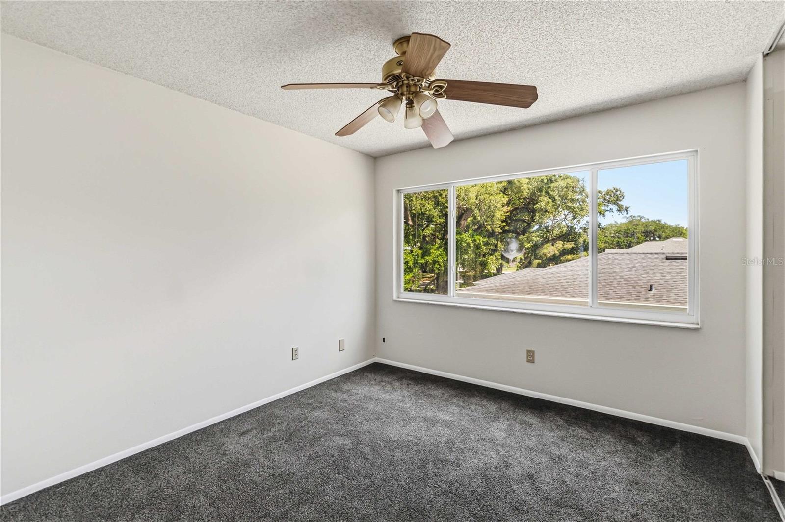 RIVER OAKS - Residential