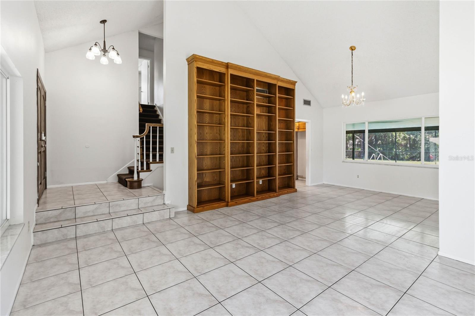 RIVER OAKS - Residential