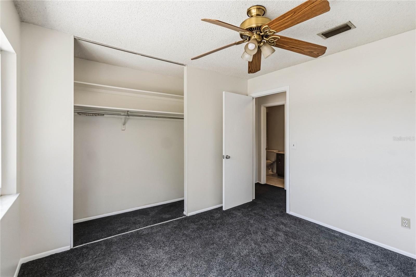 RIVER OAKS - Residential