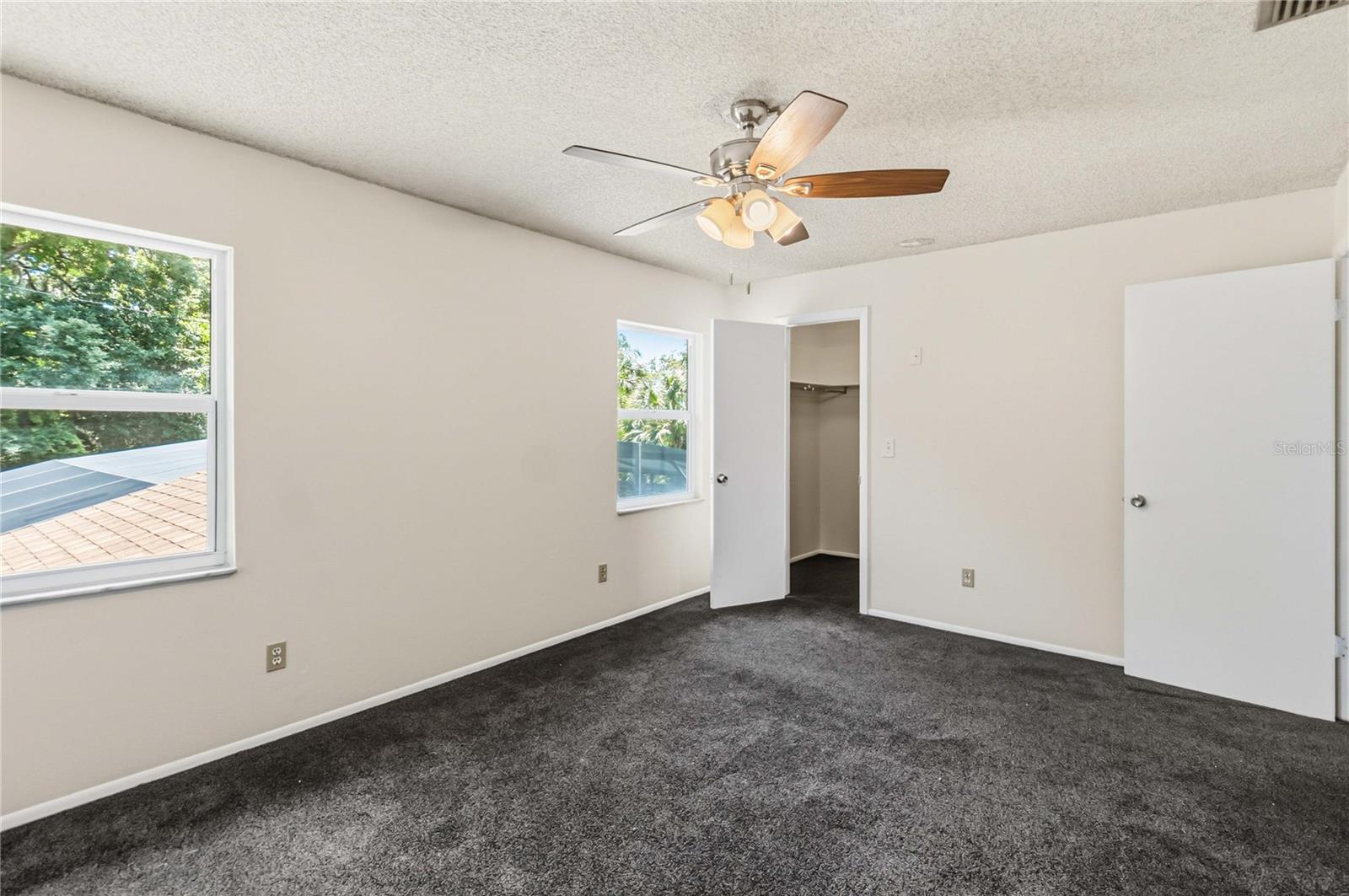 RIVER OAKS - Residential