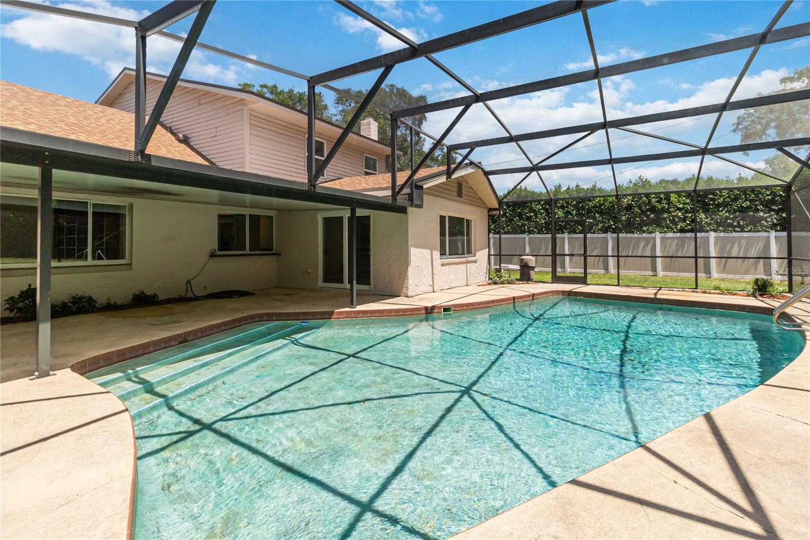 RIVER OAKS - Residential