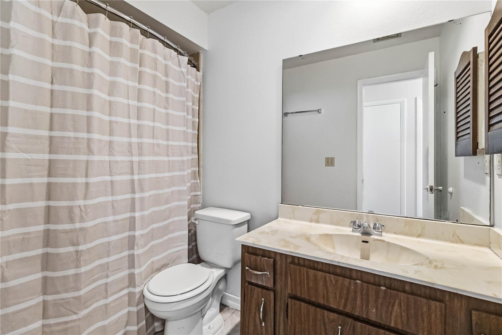 RIVER OAKS - Residential