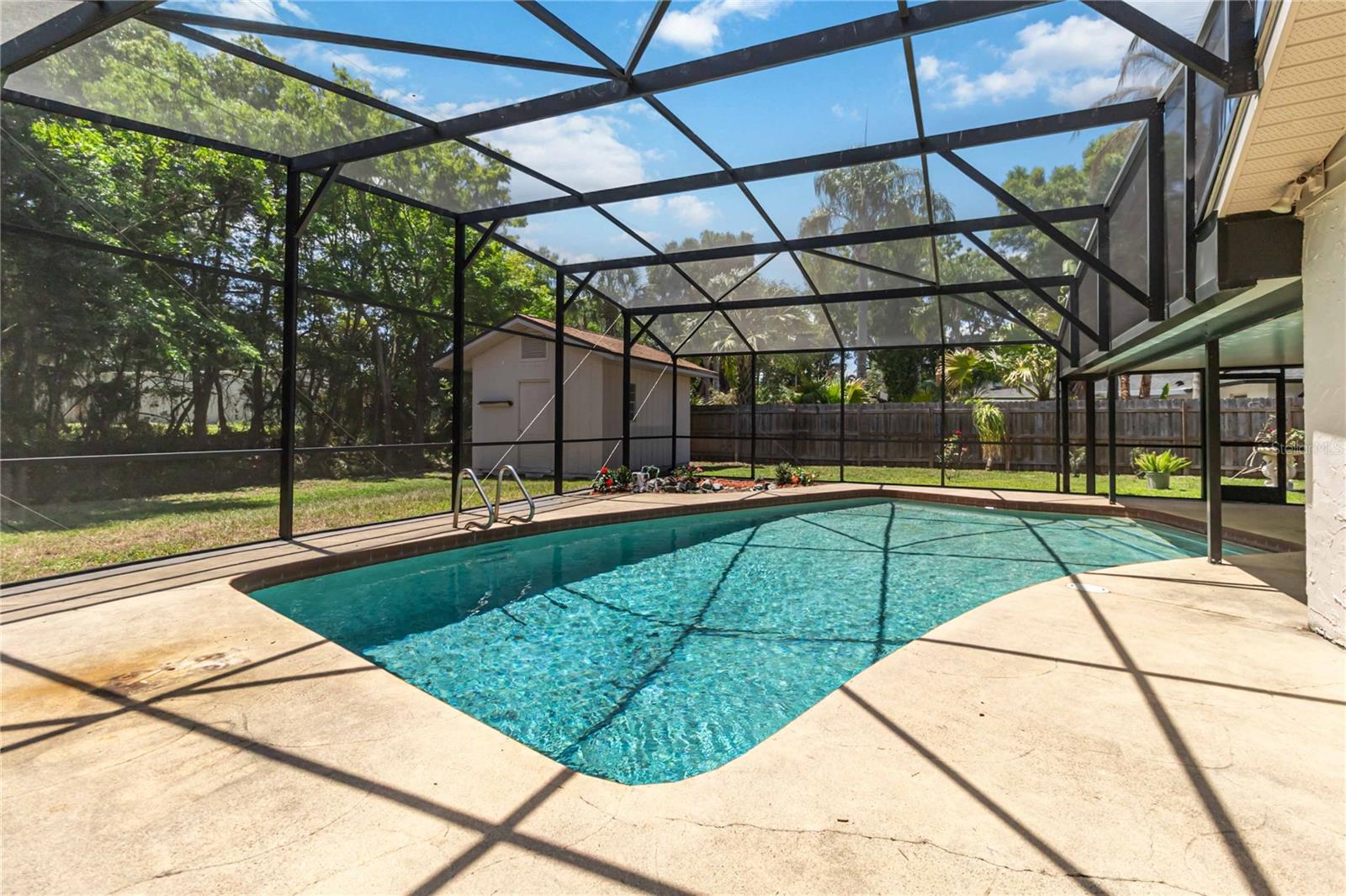 RIVER OAKS - Residential