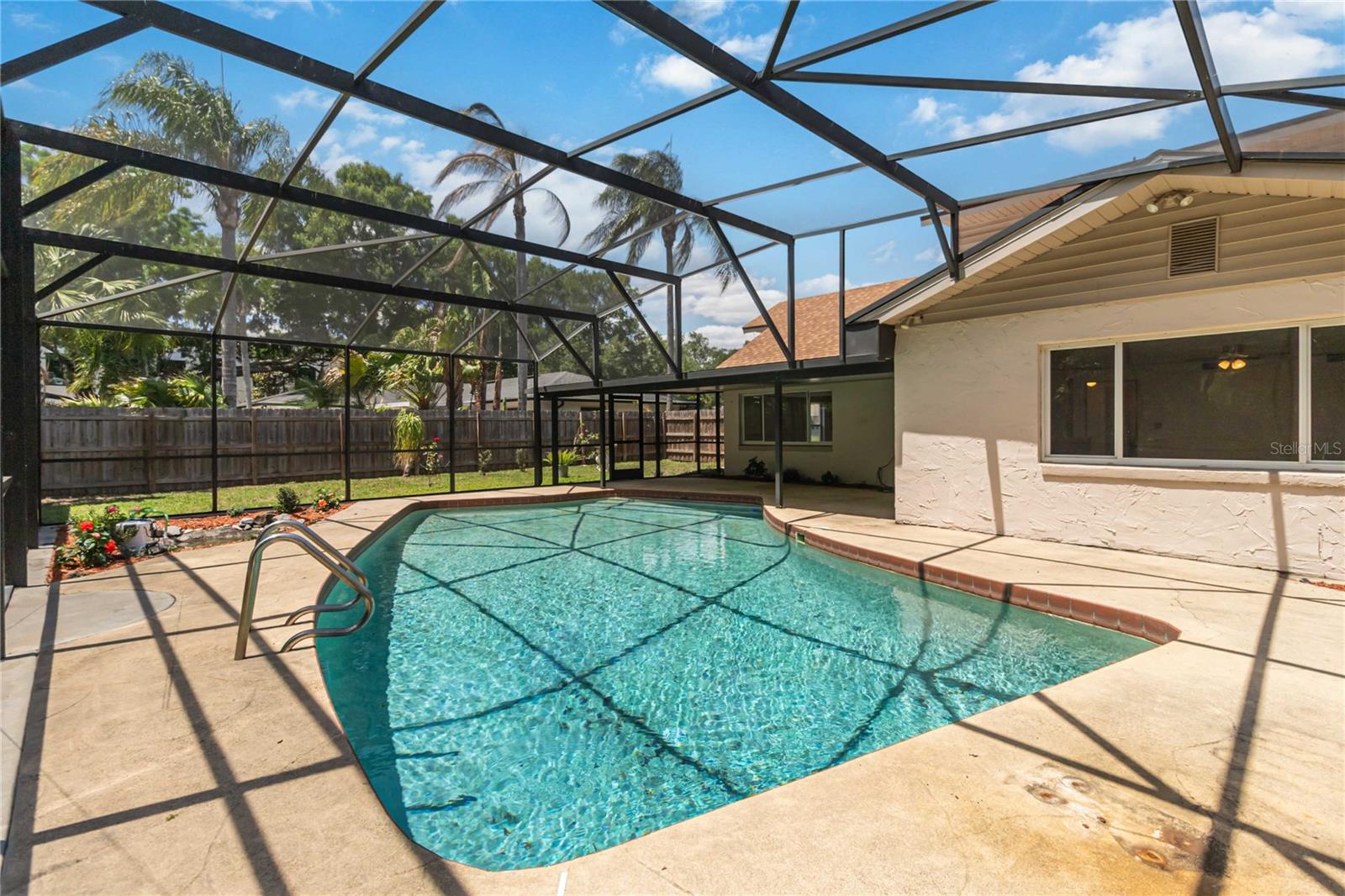 RIVER OAKS - Residential