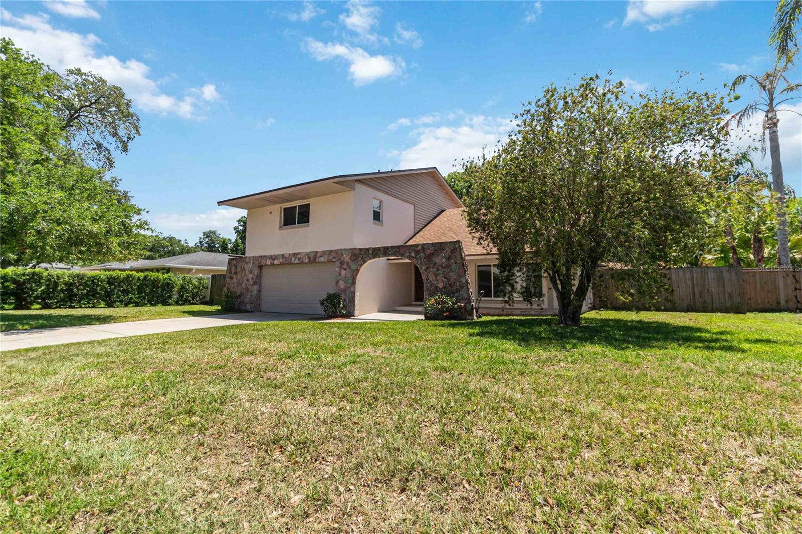 RIVER OAKS - Residential