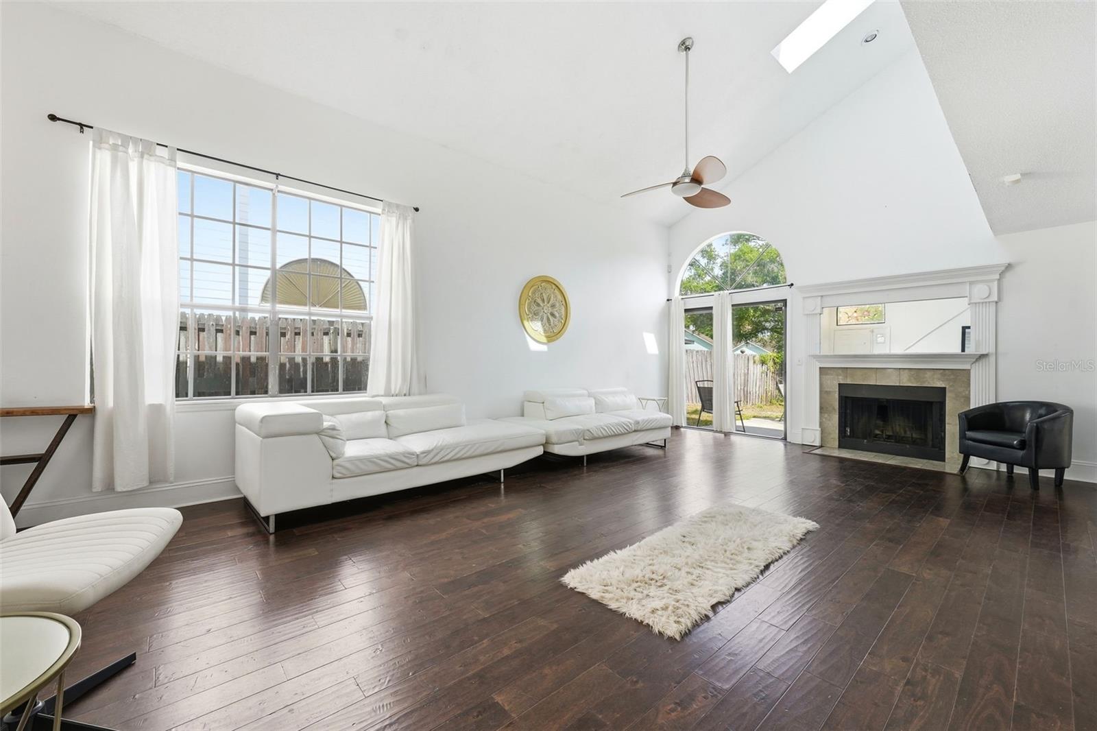 BRYN MAWR - Residential