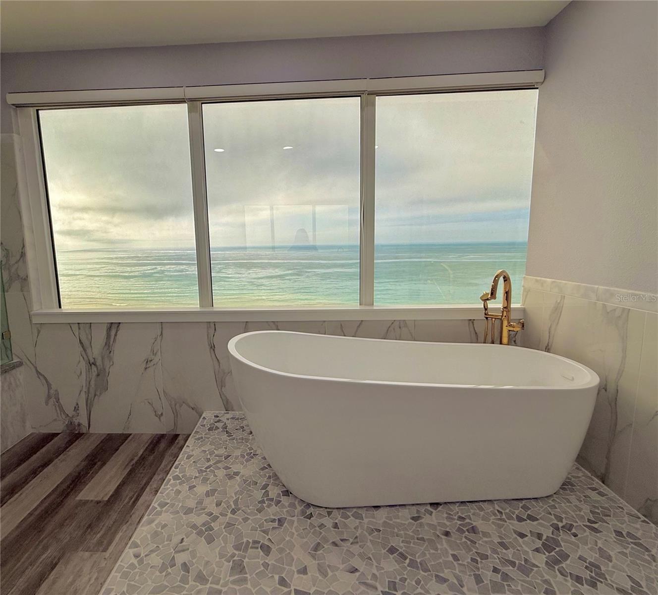 DANS ISLAND ON SAND KEY CONDO - Residential Lease