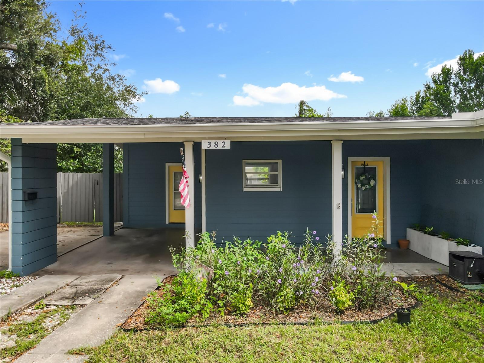 382 PERTH LANE
