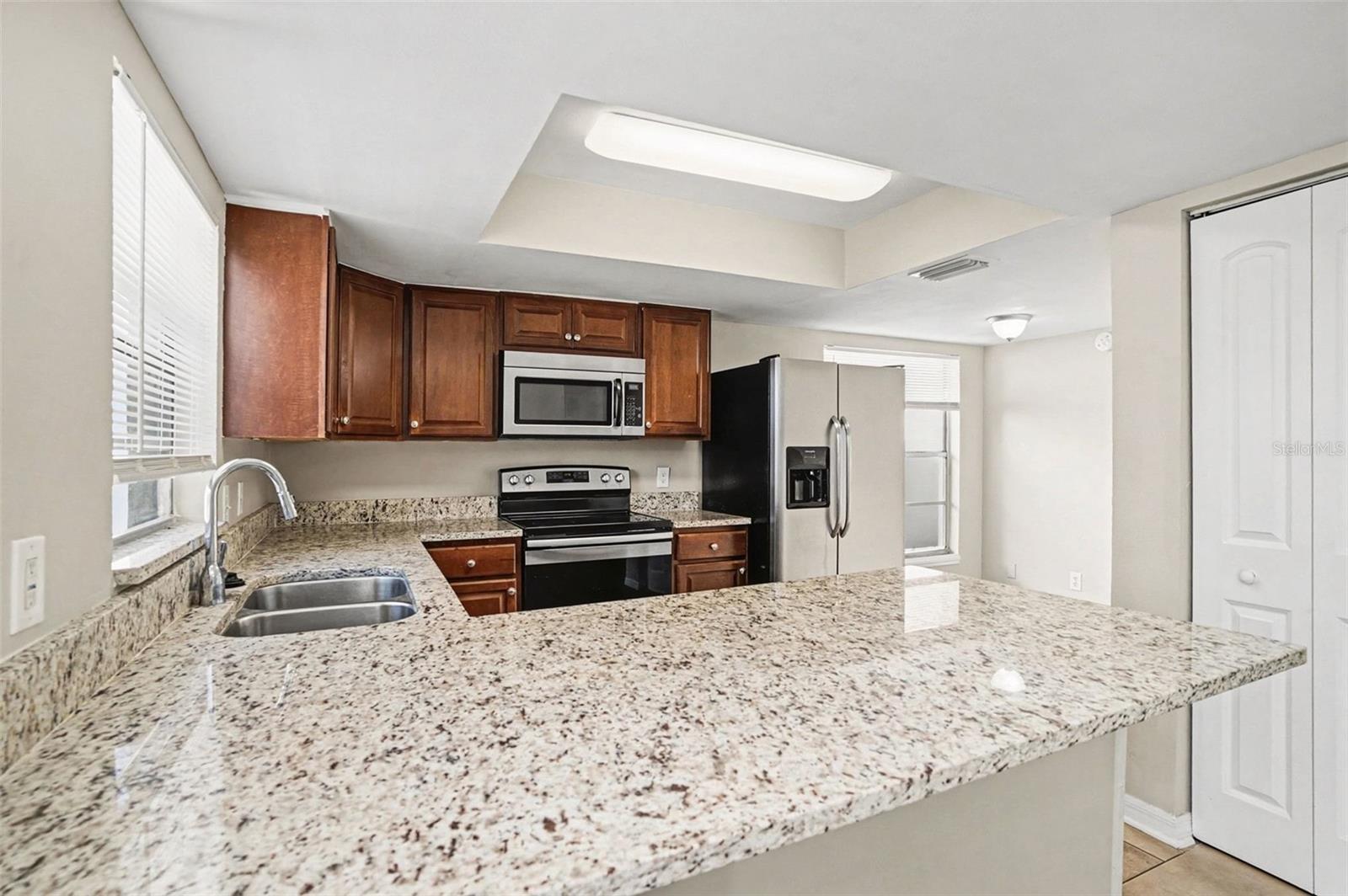 LAKEVIEW VILLAGE SEC K UNI - Residential