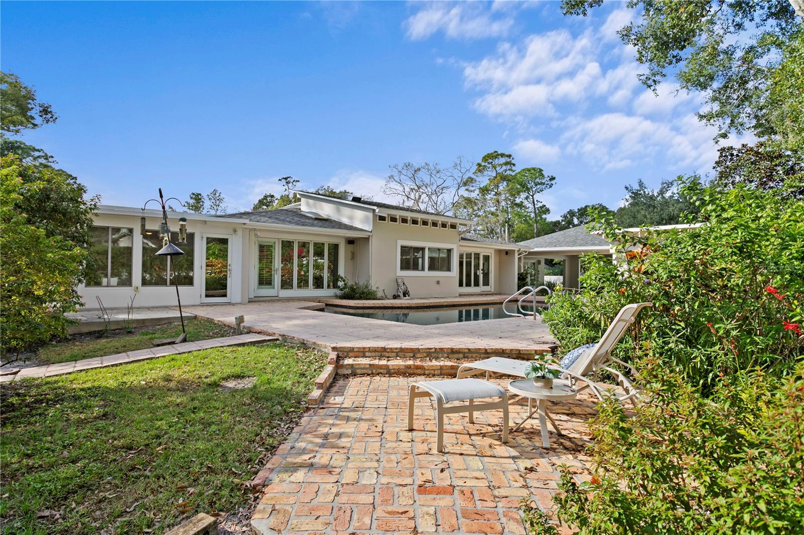 CARROLLWOOD VILLAGE SEC 1 - Residential