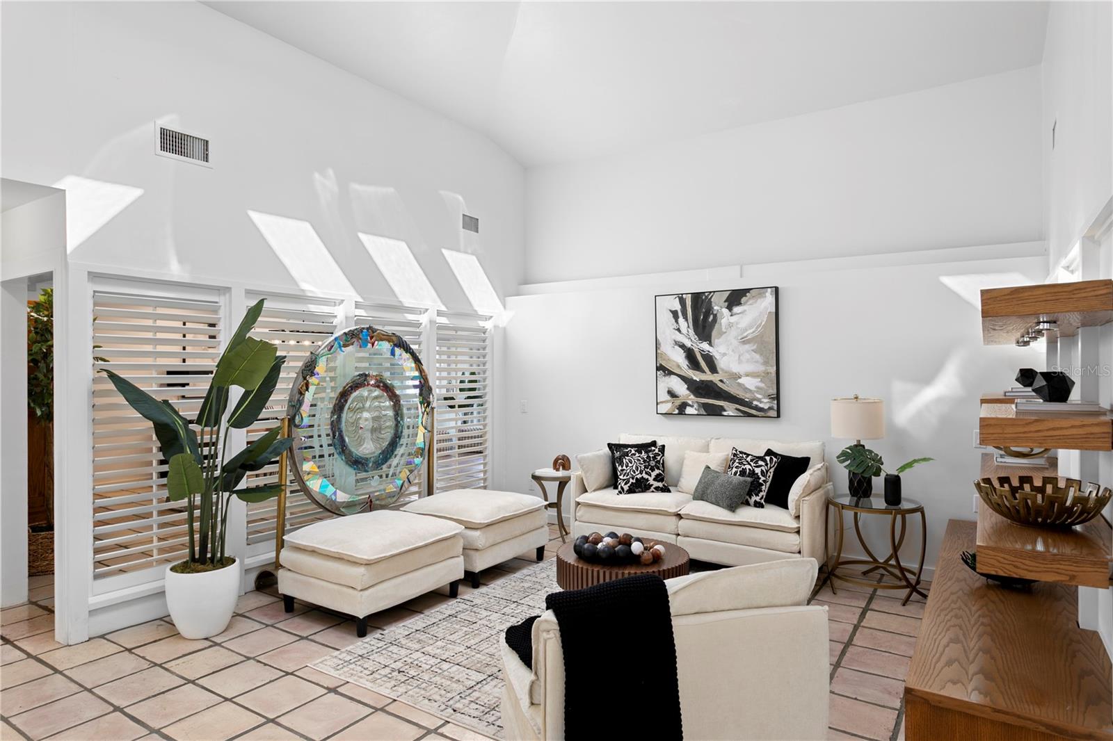 CARROLLWOOD VILLAGE SEC 1 - Residential