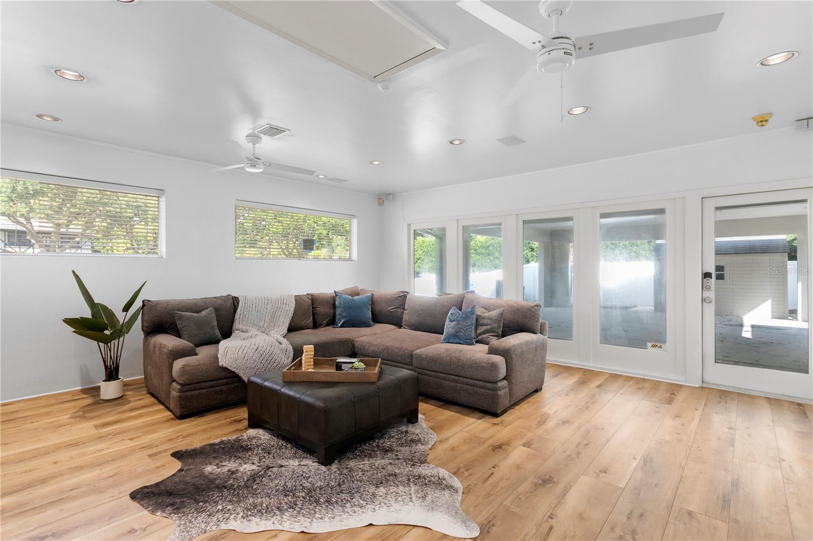 CARROLLWOOD VILLAGE SEC 1 - Residential