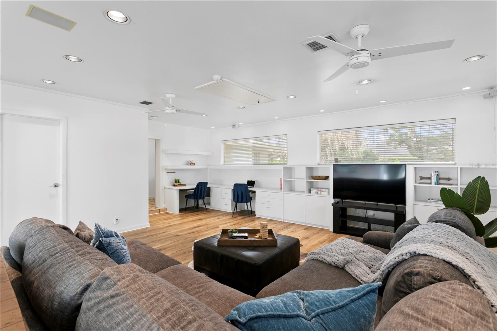 CARROLLWOOD VILLAGE SEC 1 - Residential