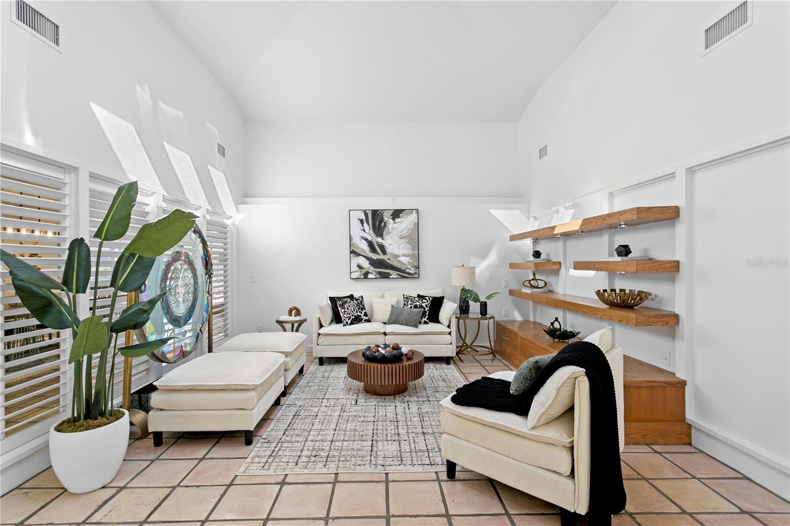 CARROLLWOOD VILLAGE SEC 1 - Residential