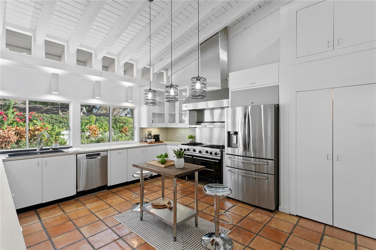 CARROLLWOOD VILLAGE SEC 1 - Residential