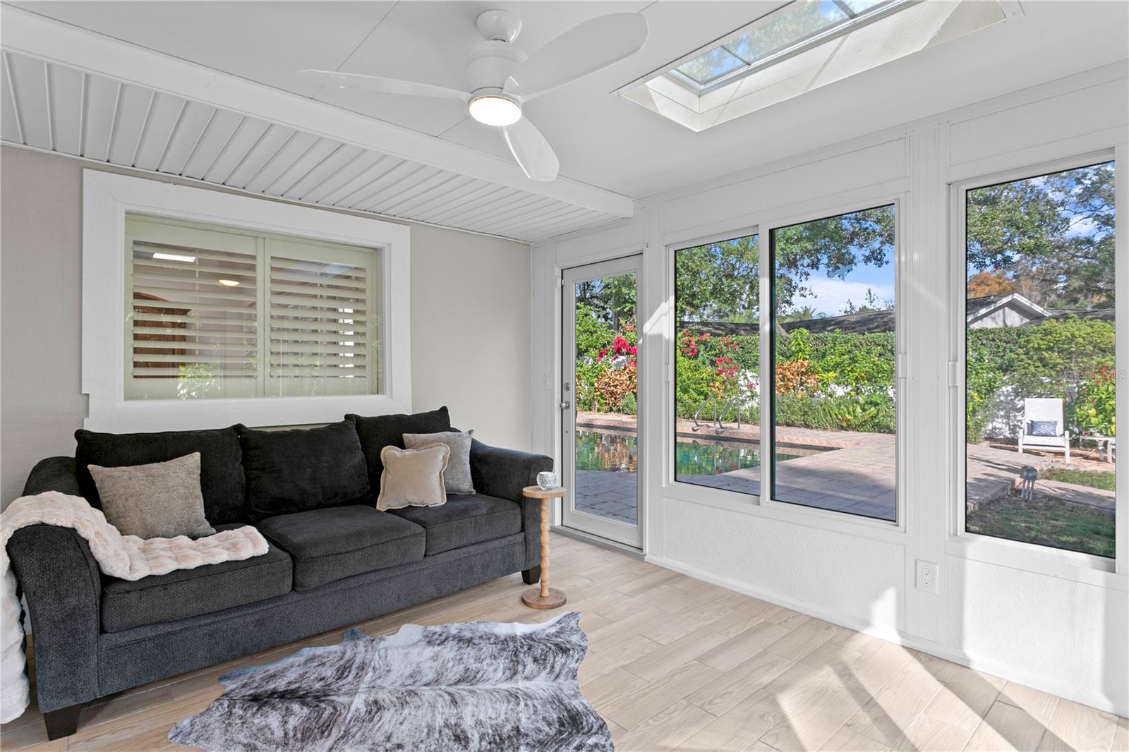 CARROLLWOOD VILLAGE SEC 1 - Residential