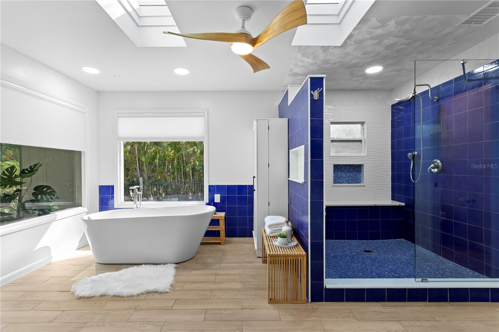 CARROLLWOOD VILLAGE SEC 1 - Residential