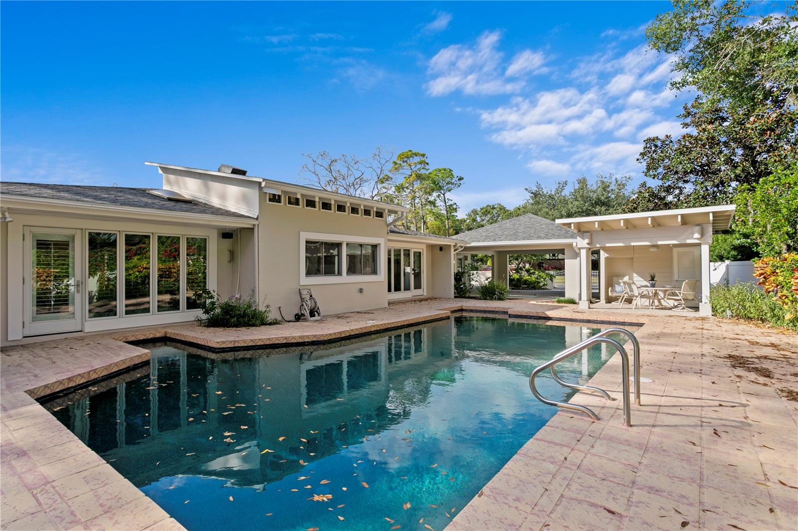 CARROLLWOOD VILLAGE SEC 1 - Residential