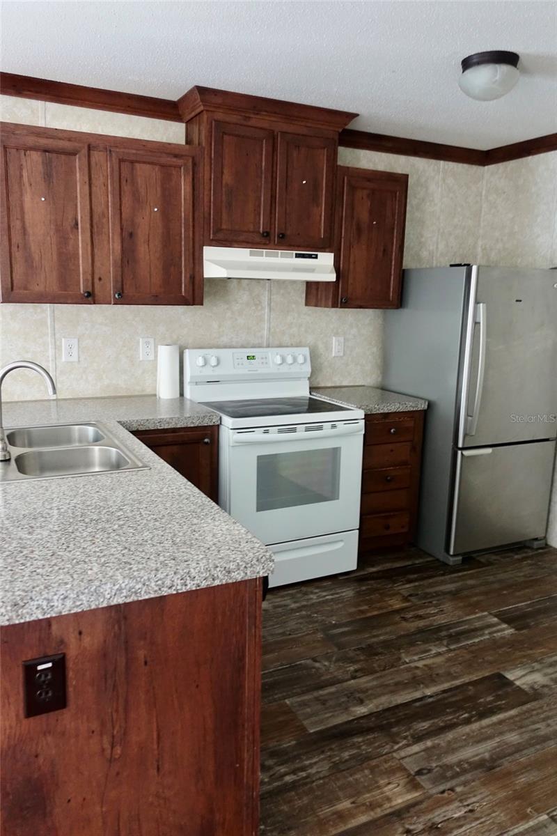 LAKE TROPICANA RANCHETTES - Residential