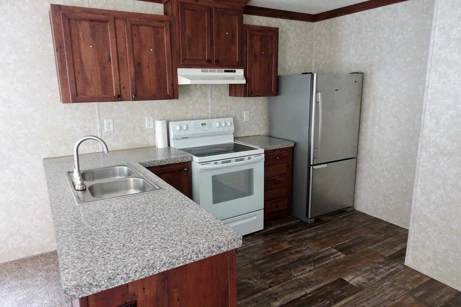 LAKE TROPICANA RANCHETTES - Residential