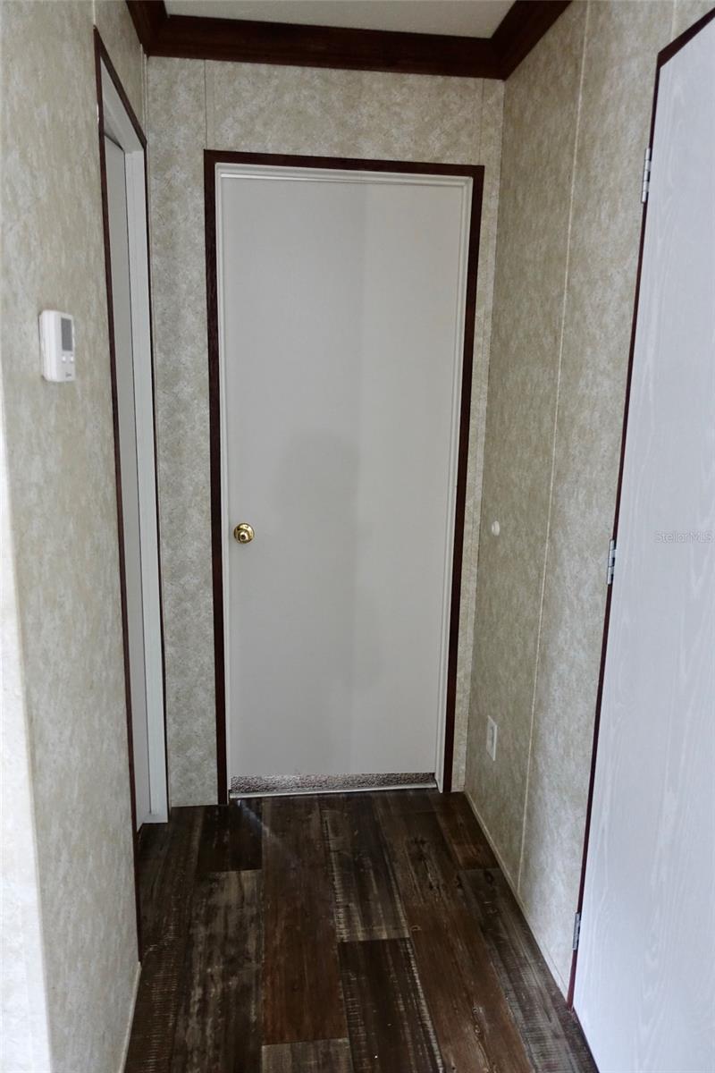 LAKE TROPICANA RANCHETTES - Residential