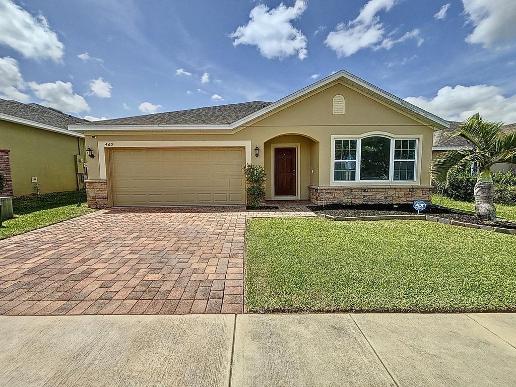 Photo of 469 Ogelthorpe Drive, Davenport, FL 33897 (MLS # S5140078)