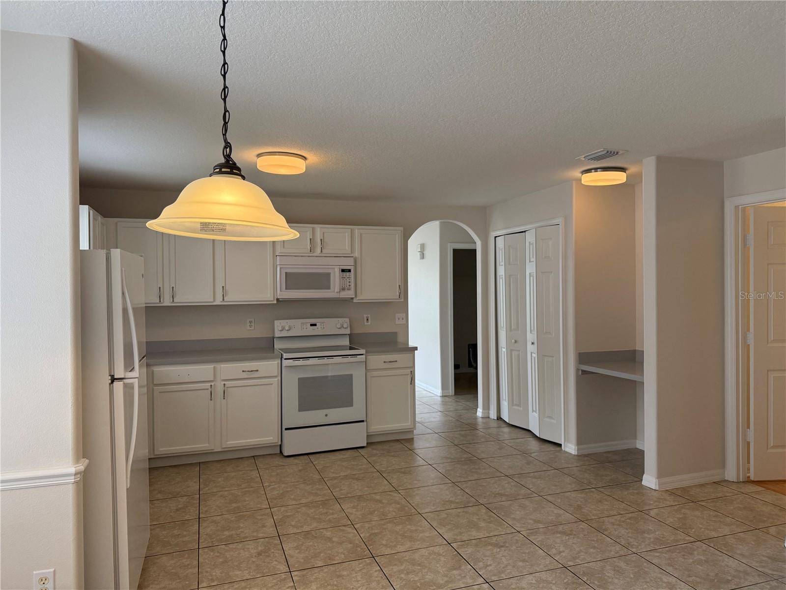 CHASE GROVES UNIT 3 - Residential Lease