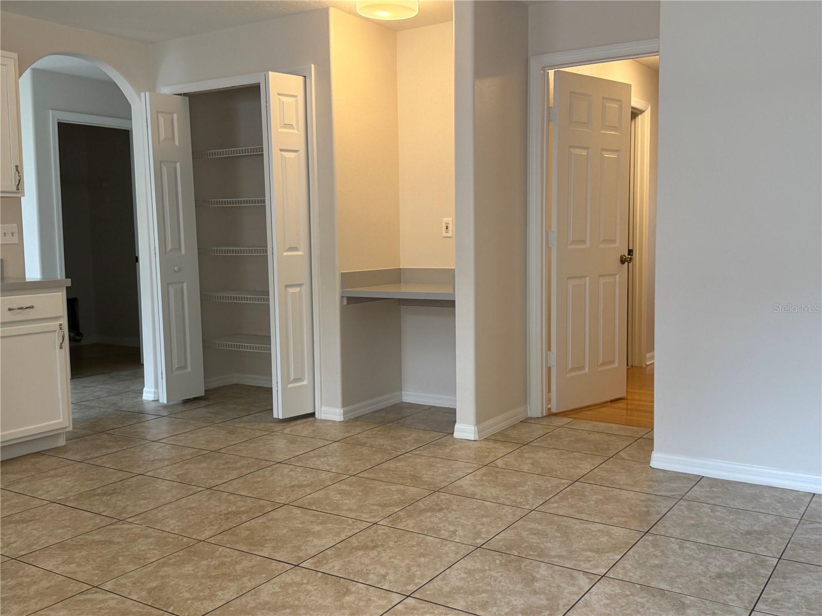 CHASE GROVES UNIT 3 - Residential Lease