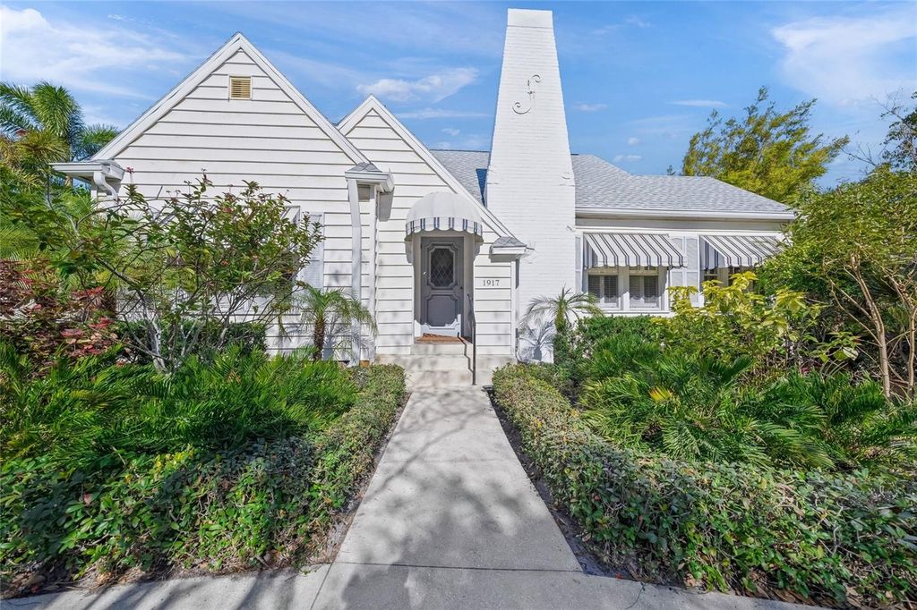 Photo of 1917 Bahia Vista Street, Sarasota, FL 34239 (MLS # A4676931)