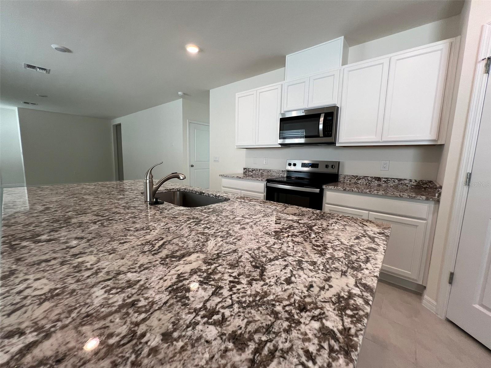 BRADBURY CREEK - Residential Lease