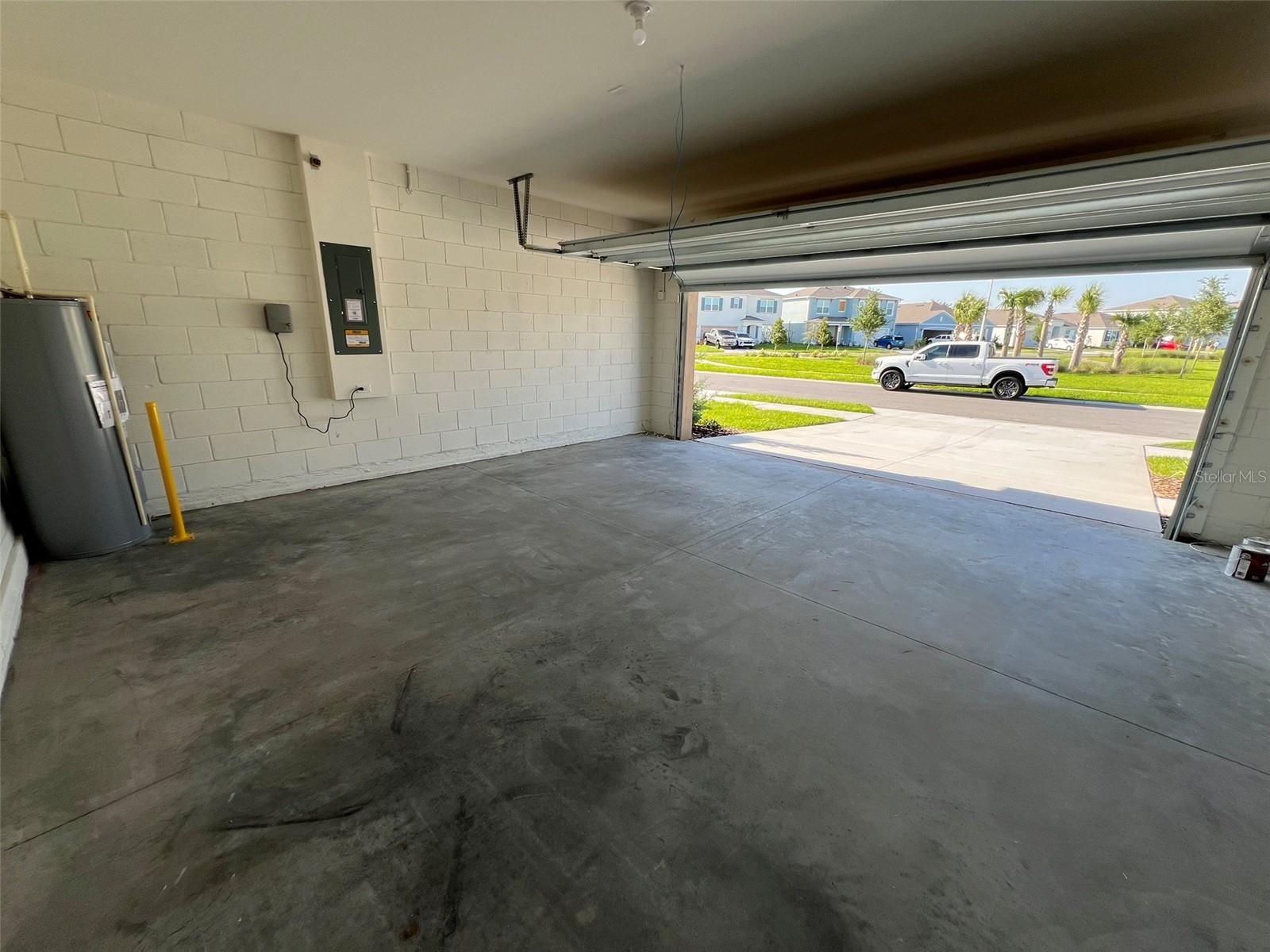 BRADBURY CREEK - Residential Lease