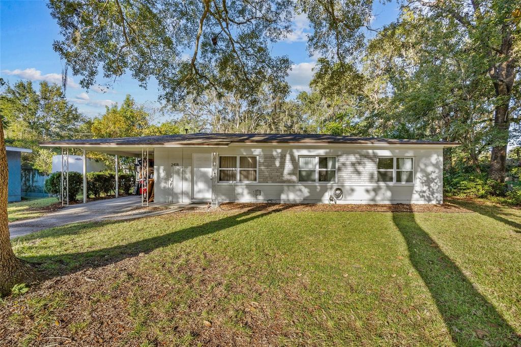 Photo of 2418 NE 12th Street, Gainesville, FL 32609 (MLS # GC534940)
