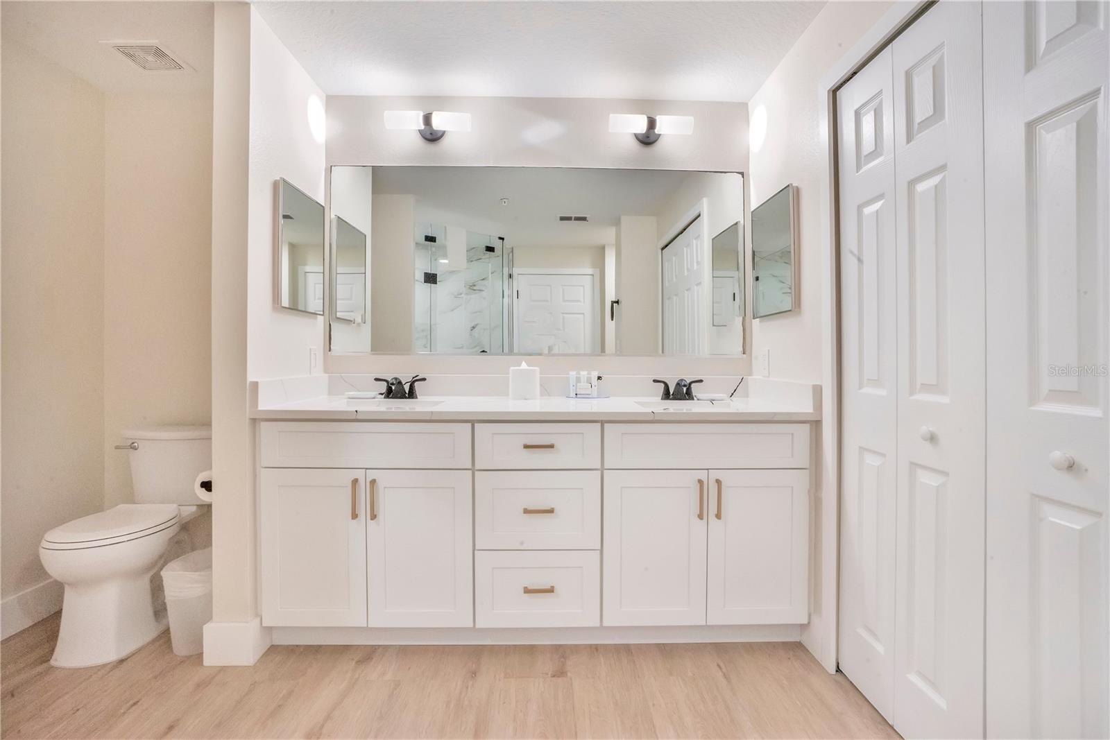 WORLDQUEST RESIDENCE - Residential