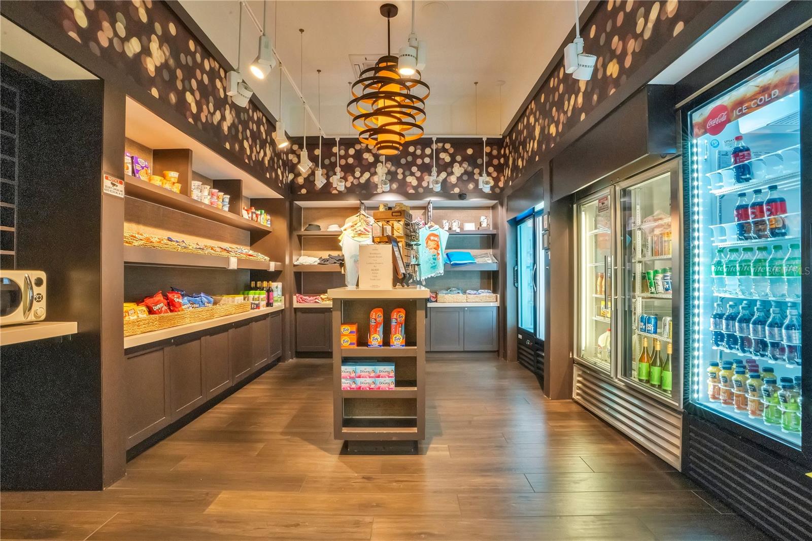 WORLDQUEST RESIDENCE - Residential