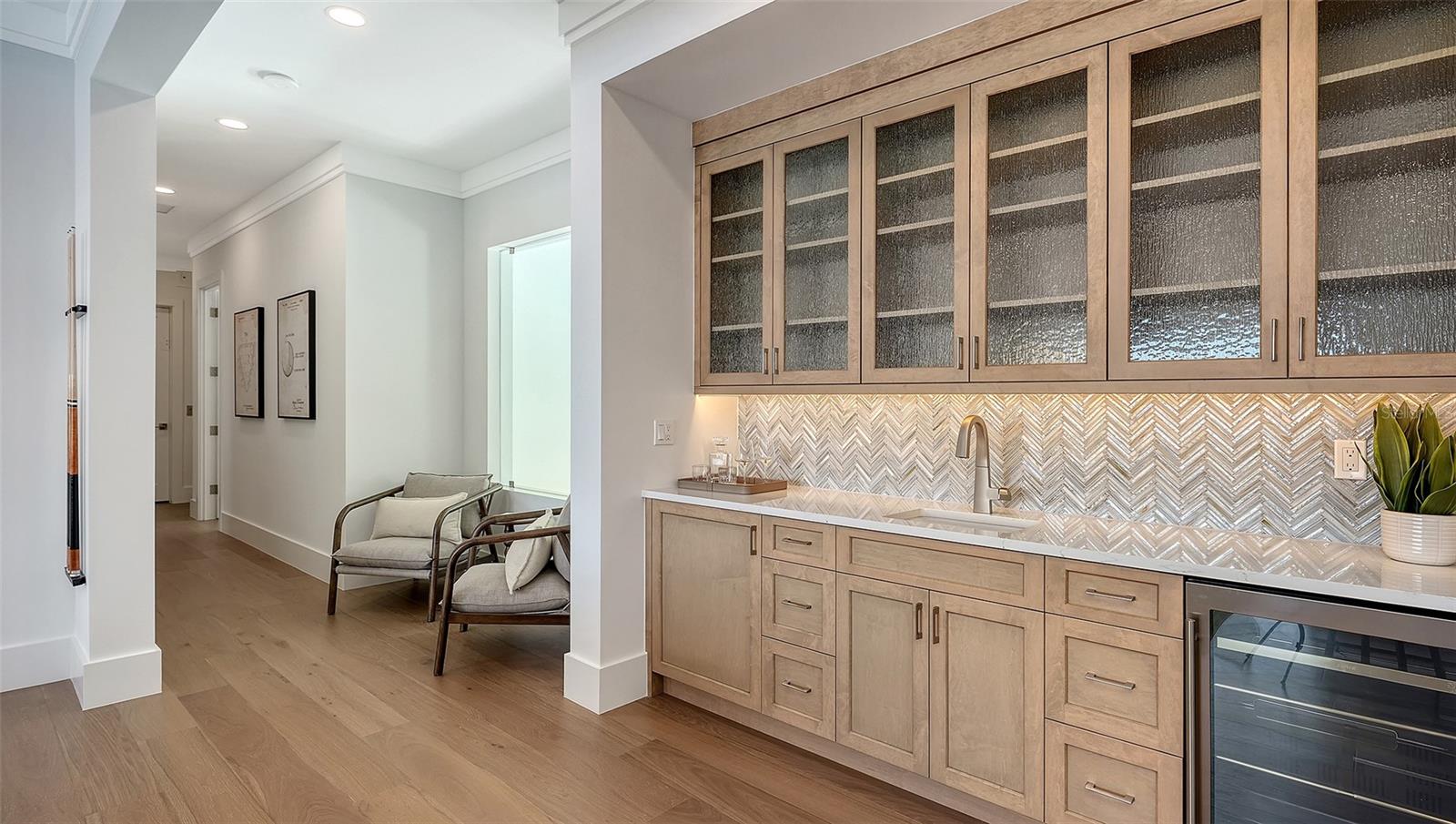 OYSTER BAY ESTATES - Residential