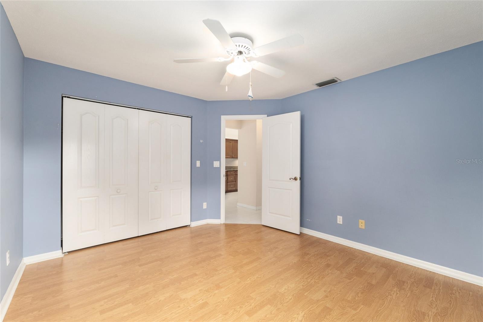 KINGS COURT - Residential