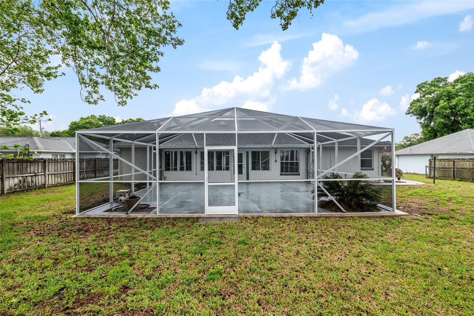 KINGS COURT - Residential