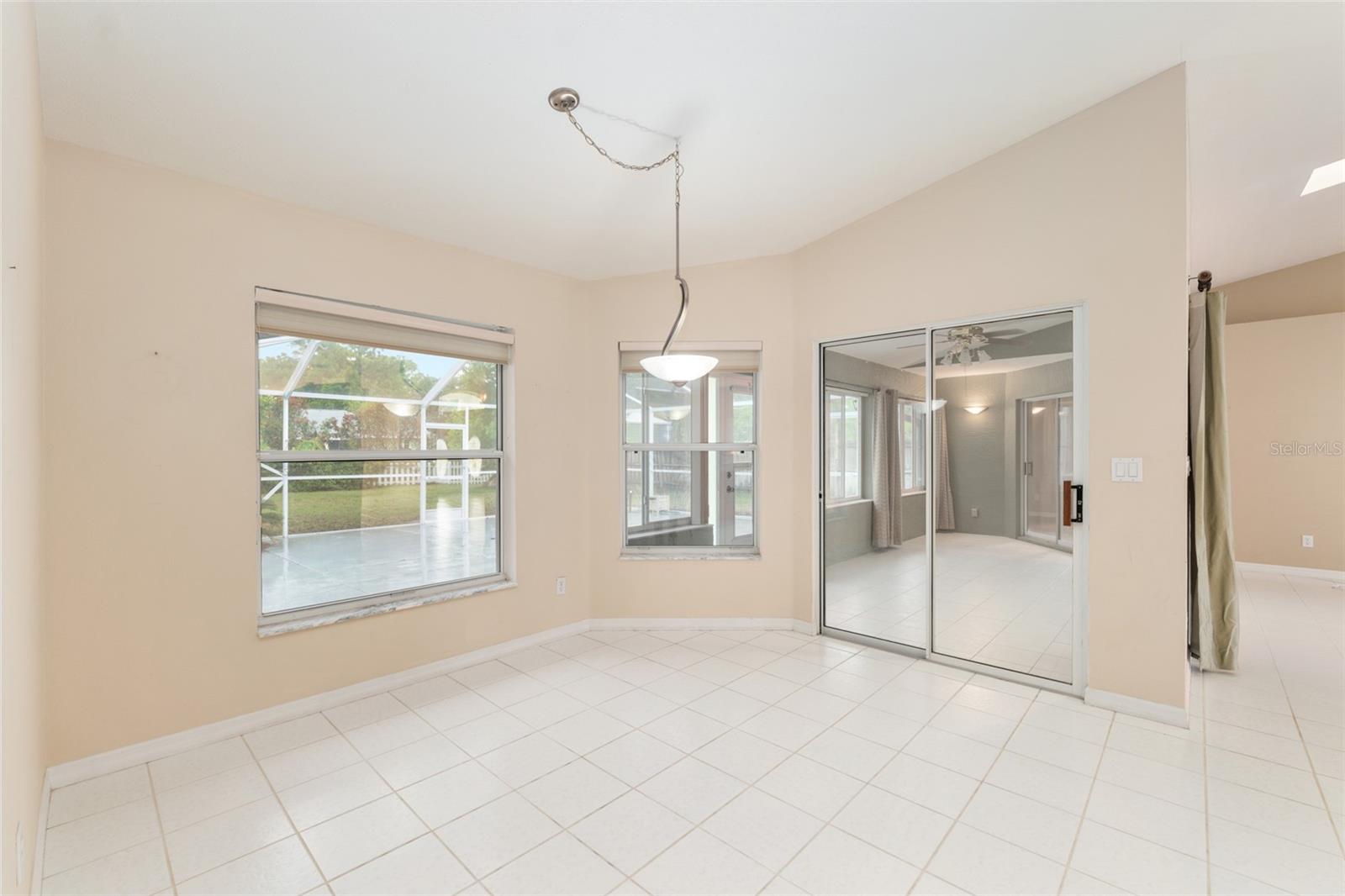 KINGS COURT - Residential